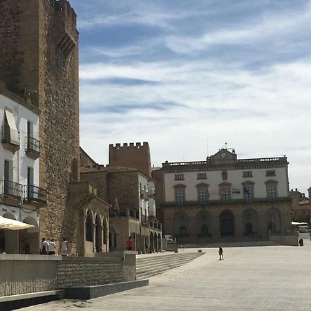 Apartamentos Turisticos Domus Seleqtia Plaza Mayor Caces エクステリア 写真
