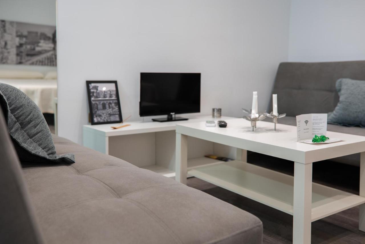 Apartamentos Turisticos Domus Seleqtia Plaza Mayor Caces エクステリア 写真